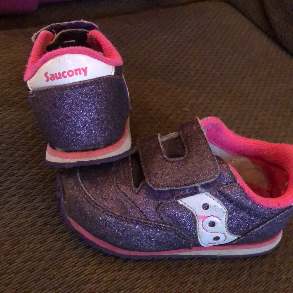 Toddler size 8 saucony shoes